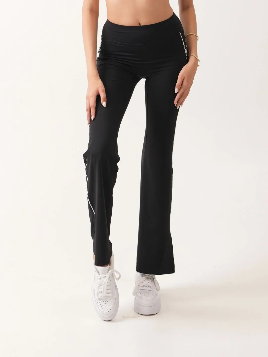 Alpha Bootcut Pants in Basic Black