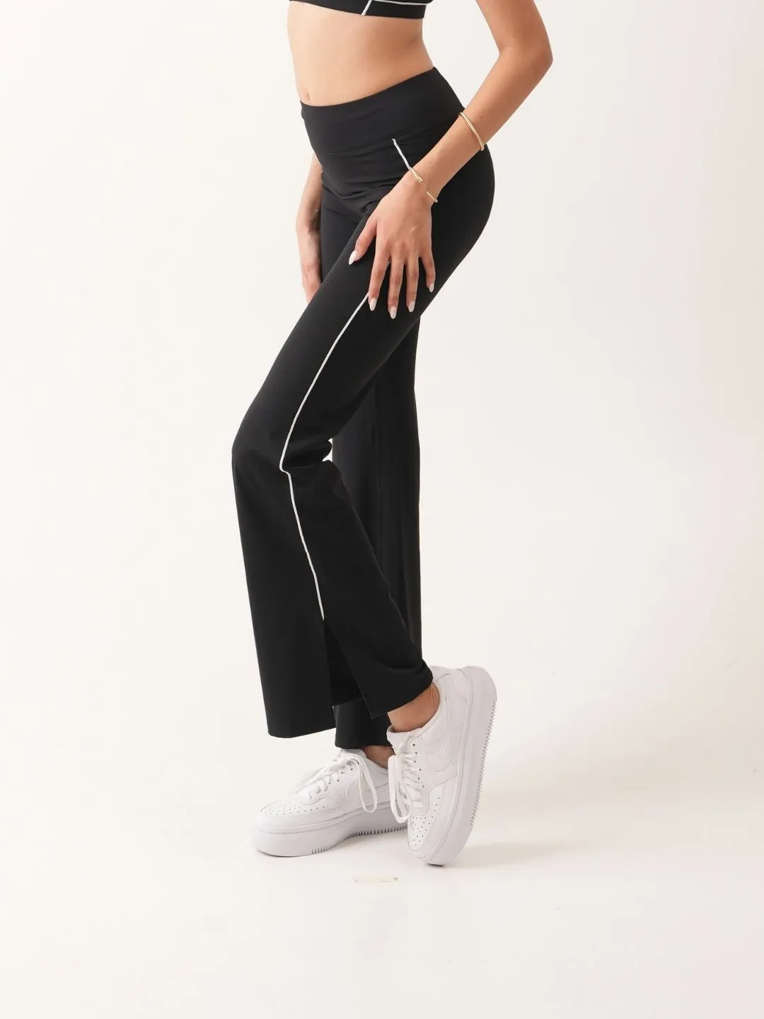 Alpha Bootcut Pants in Basic Black