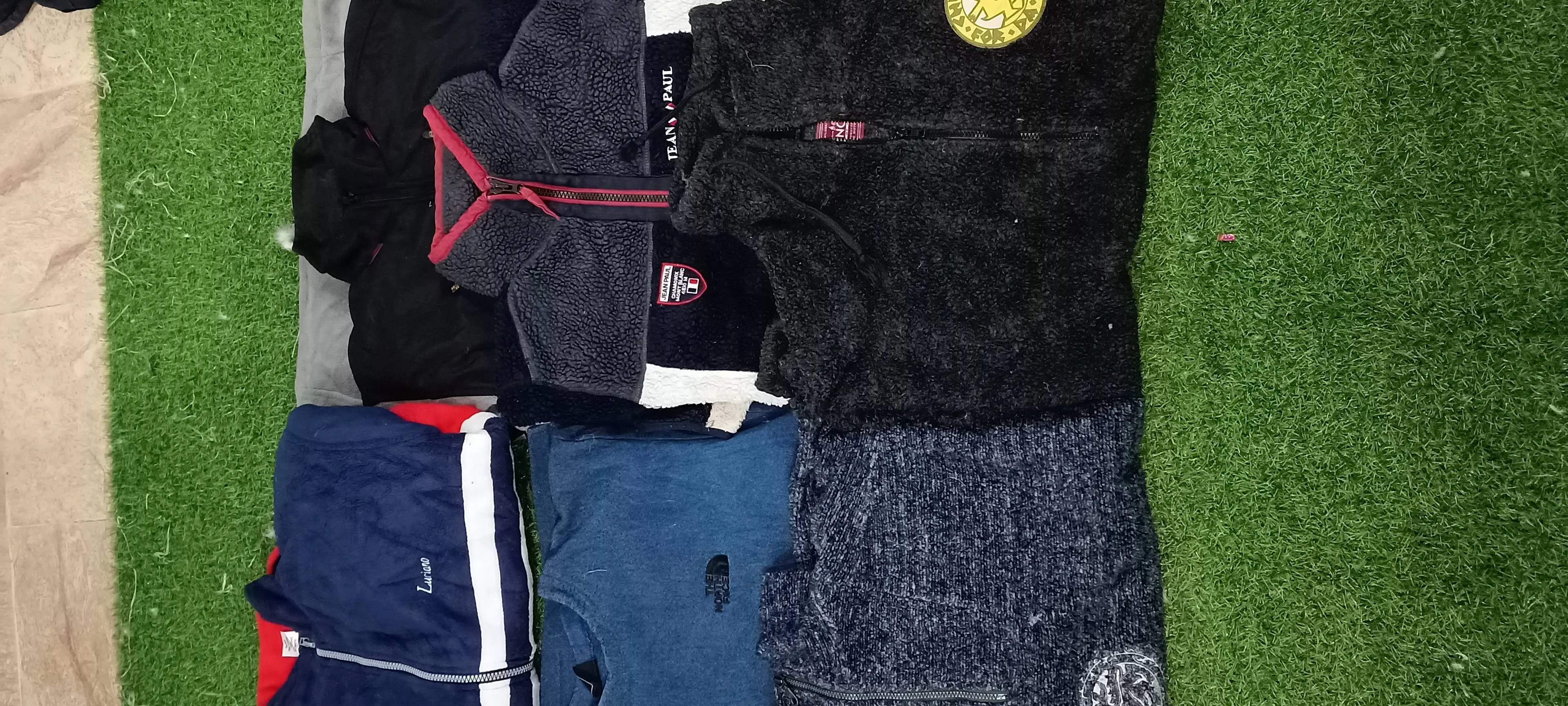 Branded The North Face , Adidas, Tommy Hilfiger Fleece