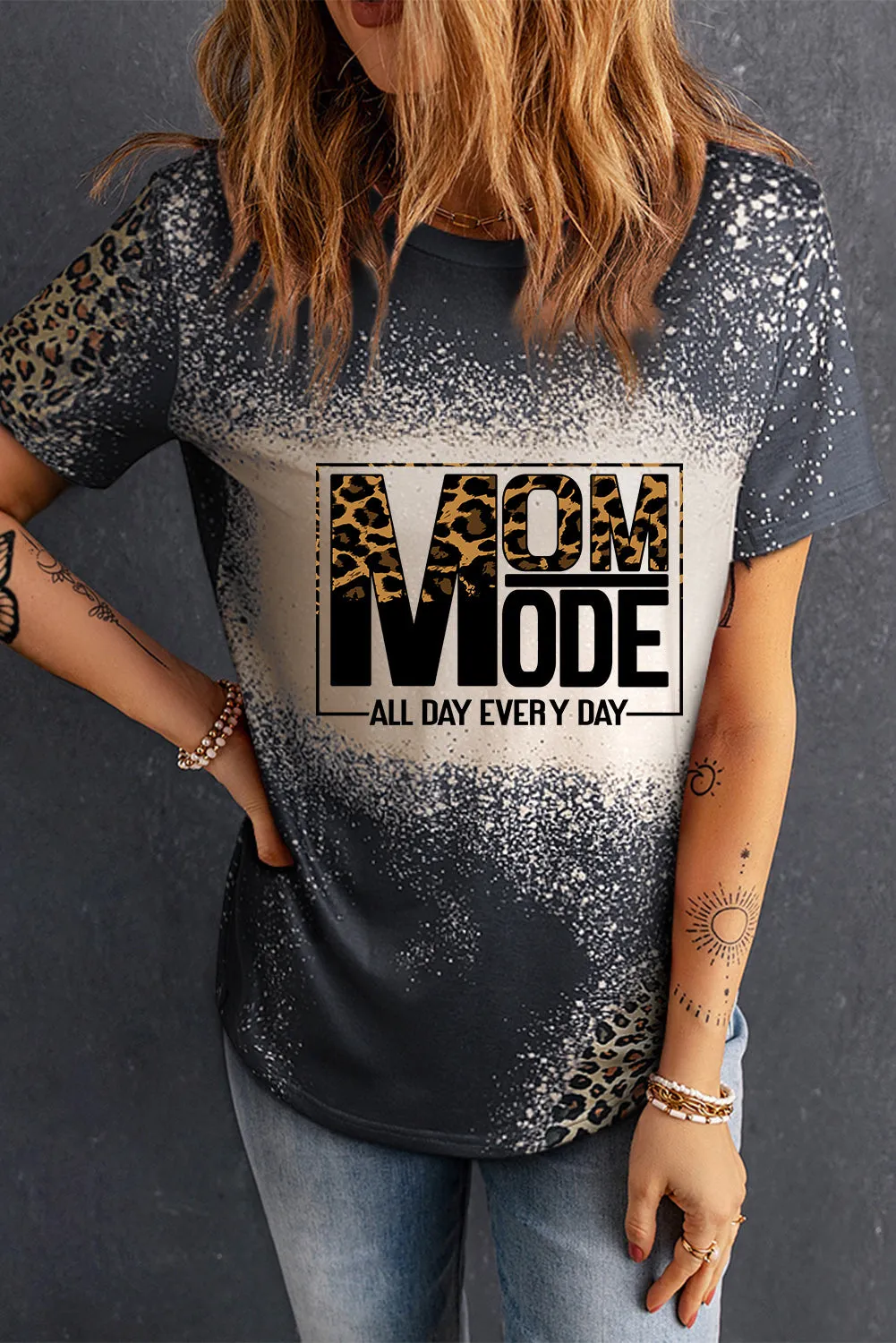 Graphic Leopard Round Neck Tee Shirt