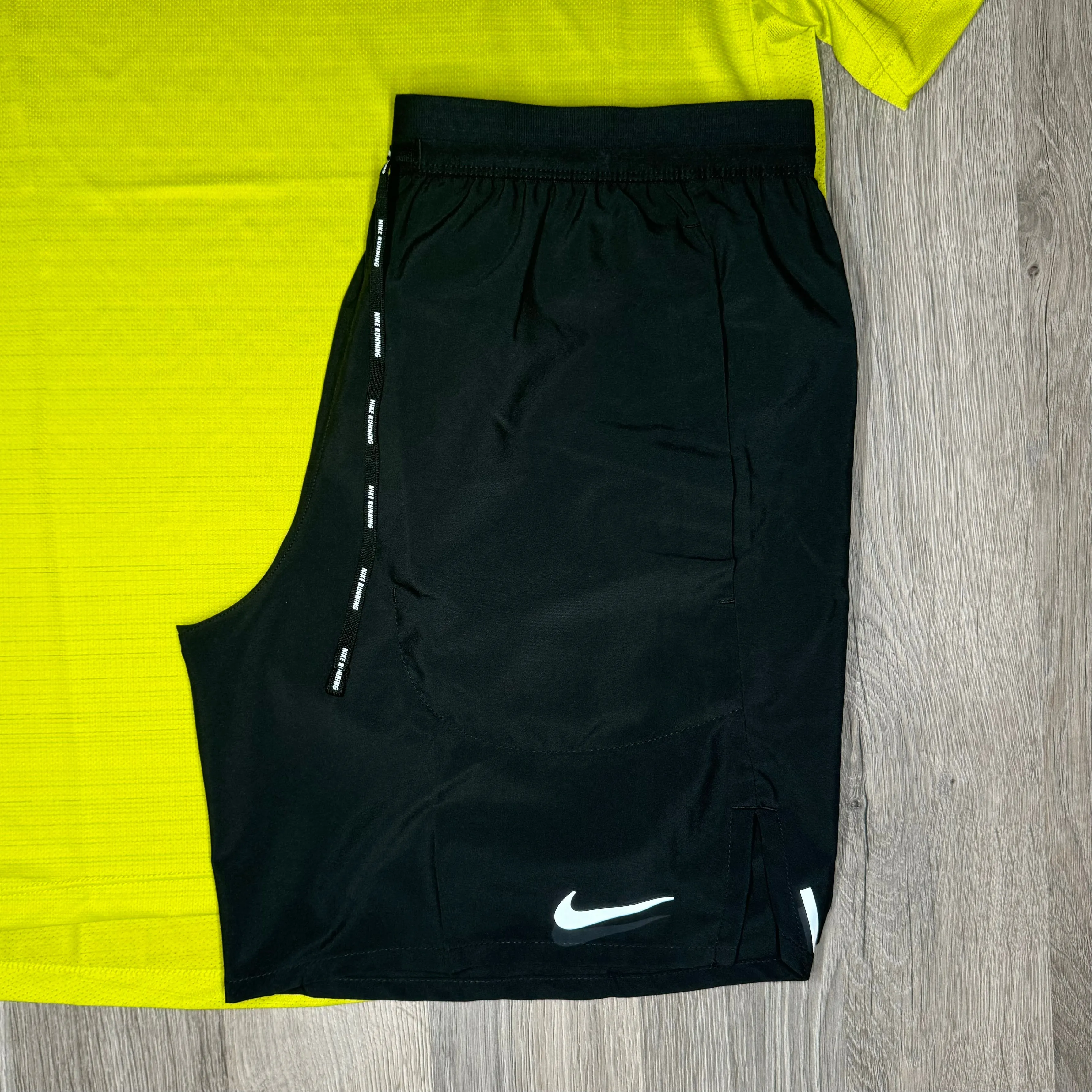 Nike Miler & Flex Stride Shorts - Tee & Shorts - Dusty Cactus / Black