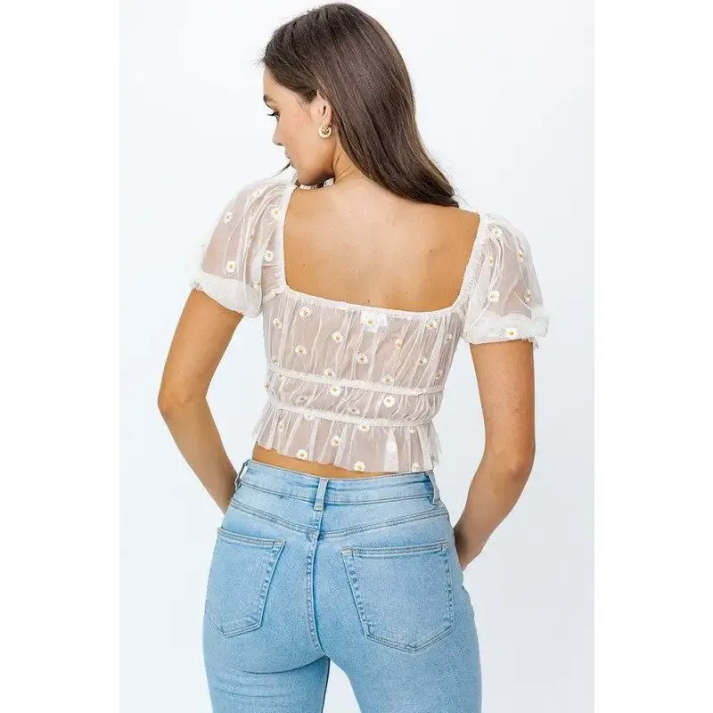 SHORT SLEEVE RUCHED EMBROIDERY CROP TOP