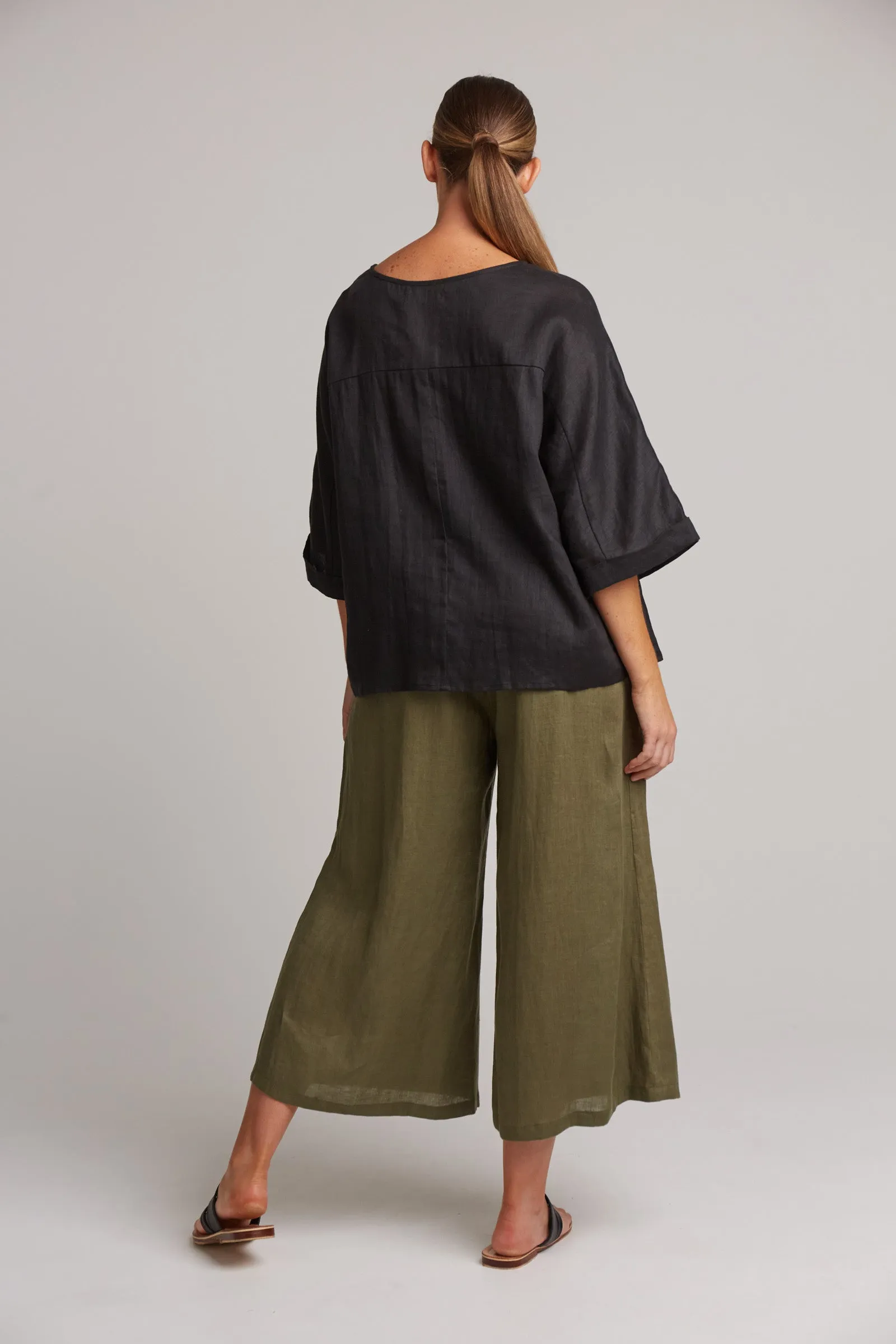 Studio Relaxed Top - Ebony