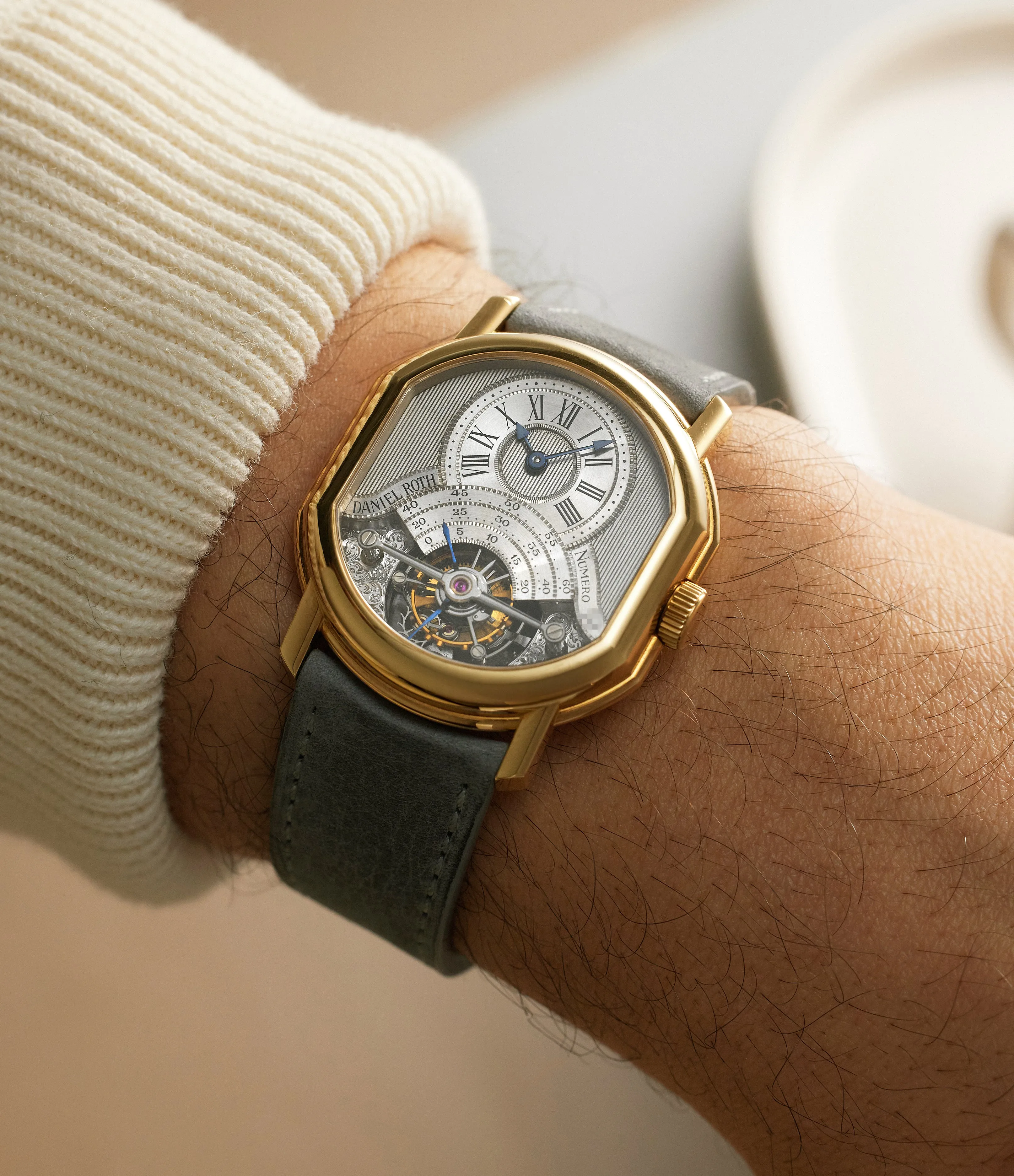 Tourbillon C187 | Double Engraved | Yellow Gold